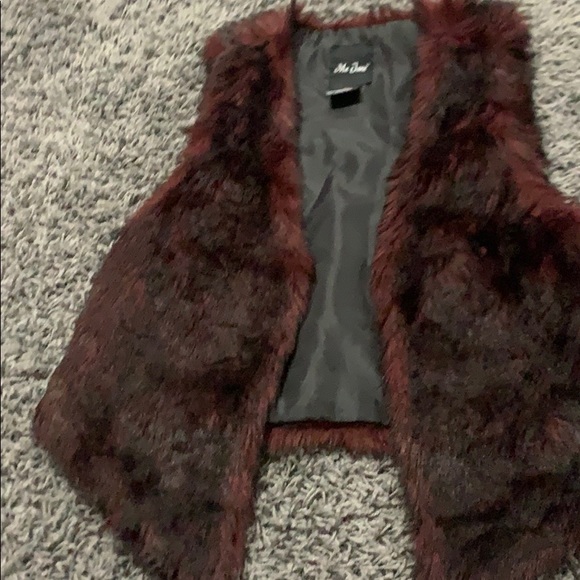 Adorable Faux fur vest - Picture 2 of 5